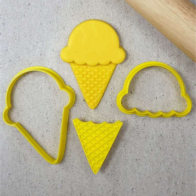 Ice cream shop cookie maker